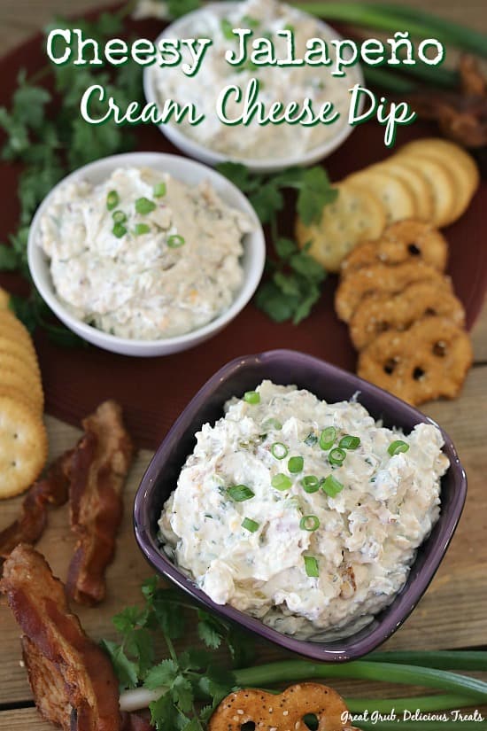 This cheesy jalapeno cream cheese dip is loaded with bacon, onions, jalapenos, 2 types of cheese, plus more. #creamcheesedip #jalapenodip #appetizers #appetizerrecipes #greatgrubdelicioustreats