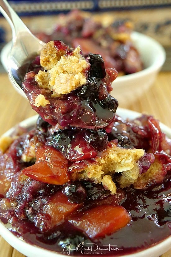 Nectarine Blueberry Crisp is a perfect summer dessert, loaded with blueberries and nectarines.