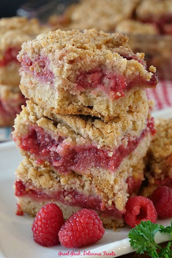 Raspberry Lemon Crumb Bars are a delicious raspberry bar recipe with a crumb topping.