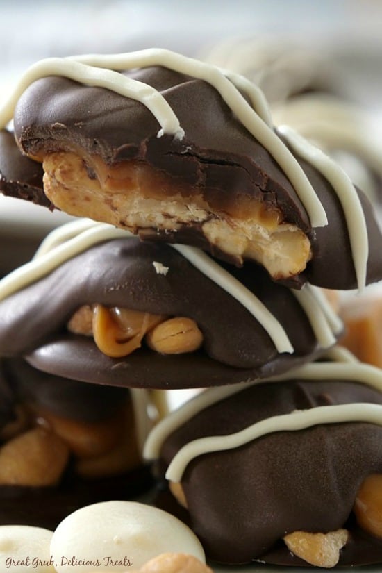 Chocolate Caramel Cashew Clusters are delicious chocolate clusters filled with cashews and caramel.