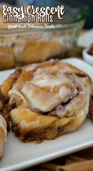Easy Crescent Cinnamon Rolls super simple to make, are ooey gooey delicious and are perfect for breakfast on Christmas morning.