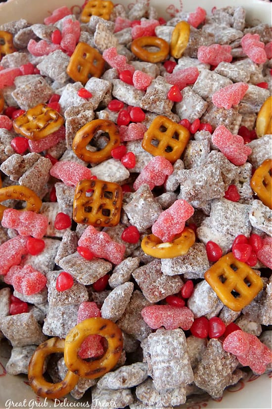 A close up of all the ingredients in Valentine Puppy Chow.